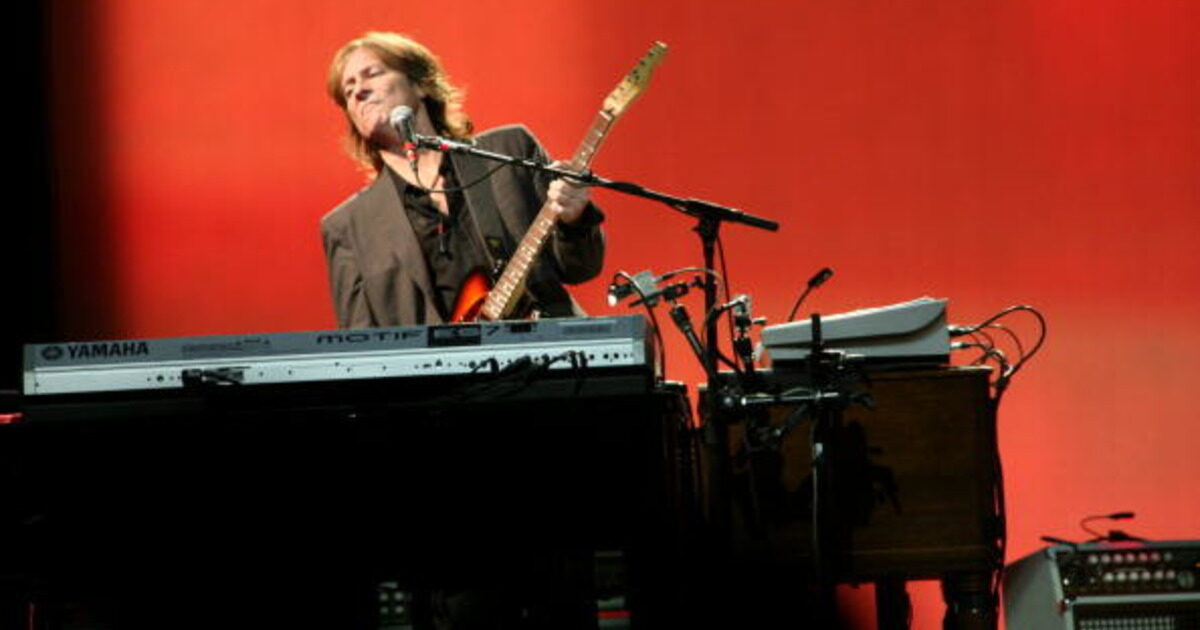 Клавишник Fleetwood Mac Бретт Таггл умер в возрасте 70 лет