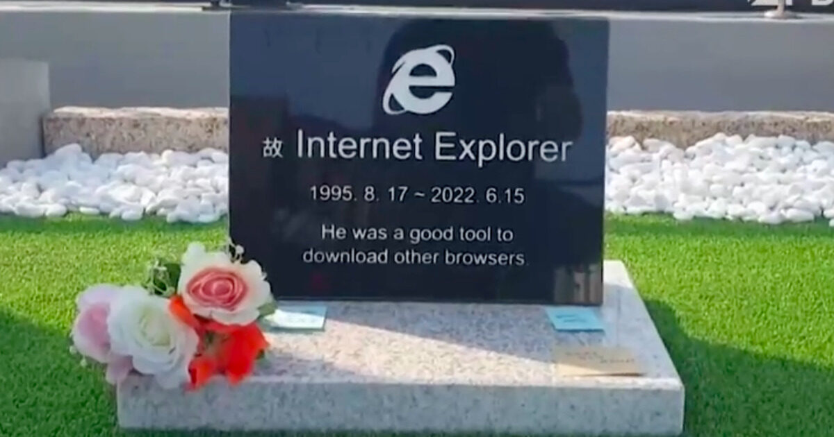 В Корее установили надгробие для браузера Internet Explorer