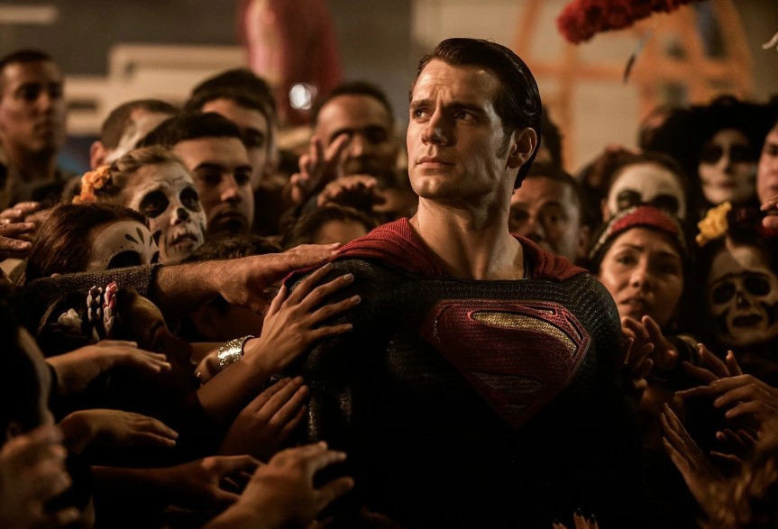 Генри Кавилл может вернуться к роли Супермена в DC благодаря «Скале» Джонсону