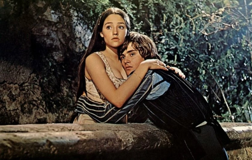 Звезды «Ромео и Джульетты» обвинили создателей в сексуальной эксплуатации
