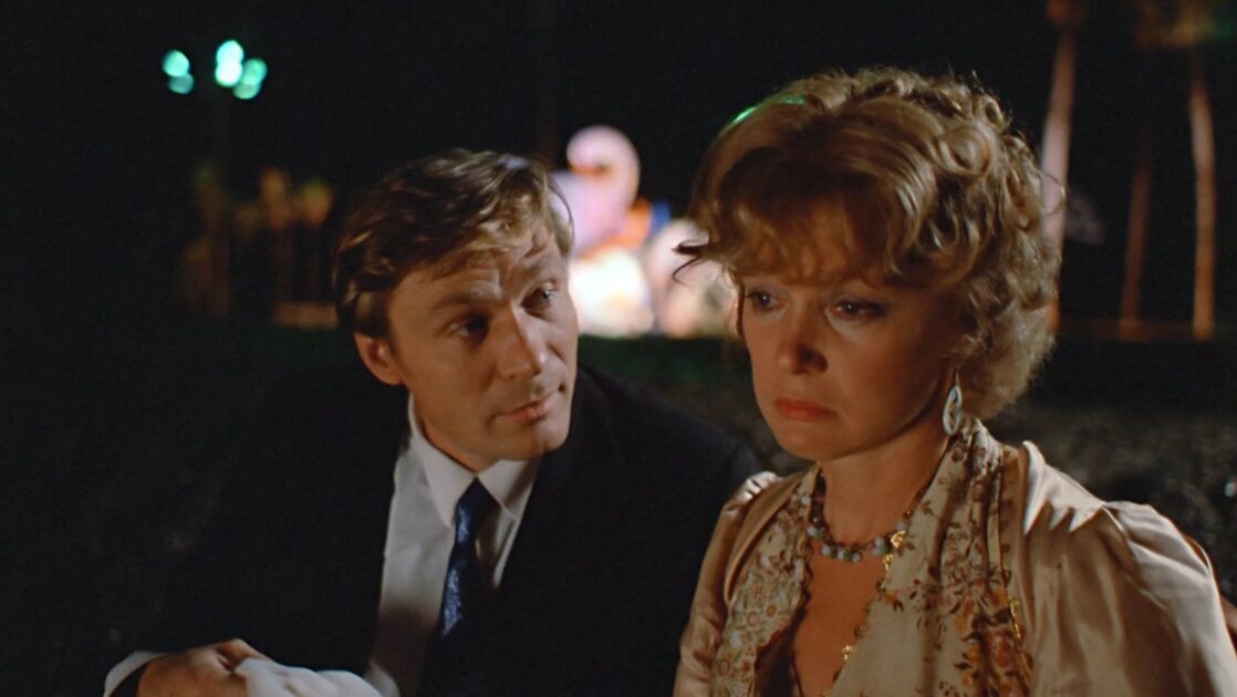 Разводы, эмиграция и забвение: как сложились судьбы звезд «Любовь и голуби» Разводы, эмиграция и забвение: как сложились судьбы звезд «Любовь и голуби»