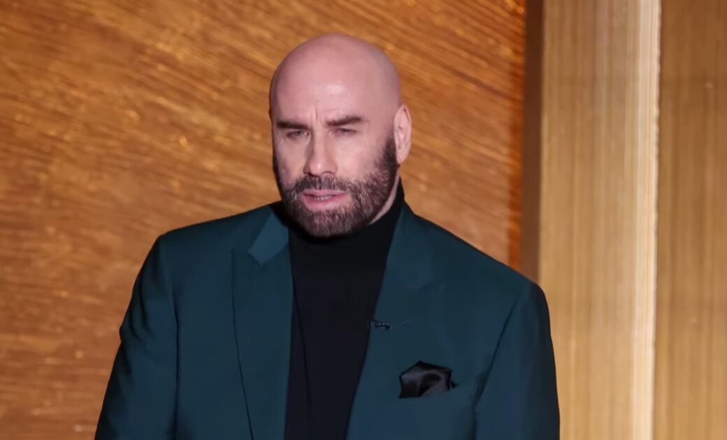 Траволта не сдержал слез на «Оскаре», вспоминая умершую от рака актрису Траволта не сдержал слез на «Оскаре», вспоминая умершую от рака актрису