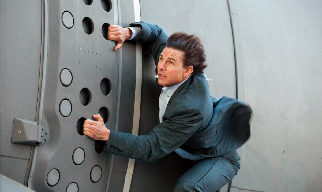 Тому Крузу запретили сажать вертолет на архипелаге в Норвегии Тому Крузу запретили сажать вертолет на архипелаге в Норвегии