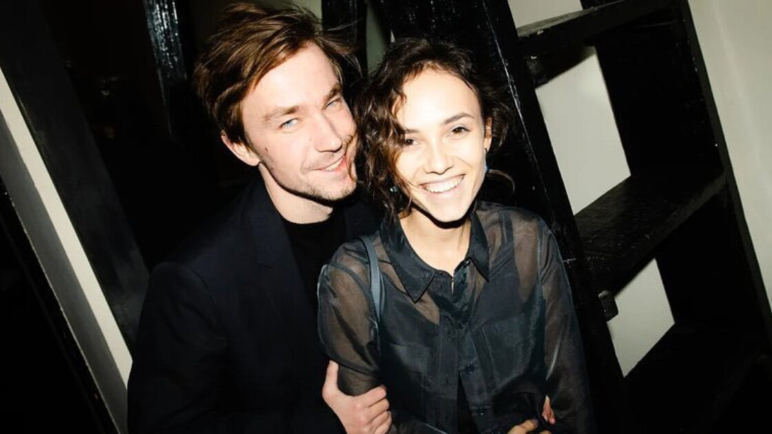 Александр Петров спровоцировал подозрения в тайной помолвке Александр Петров спровоцировал подозрения в тайной помолвке