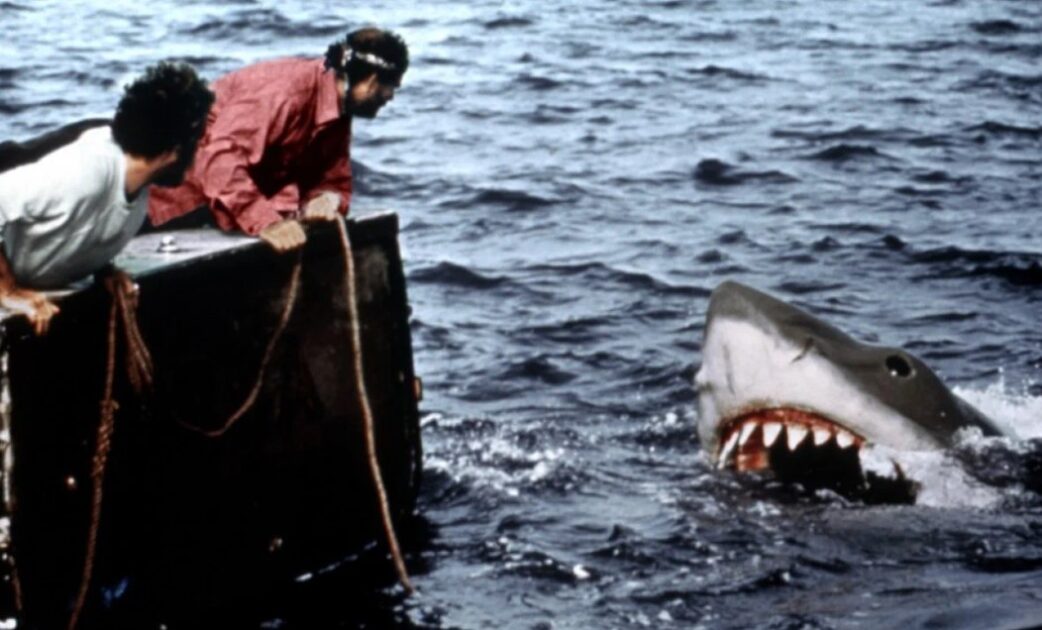 «Челюстям» — 48 лет. Как Спилберг создал самую шокирующую акулу в хоррорах
