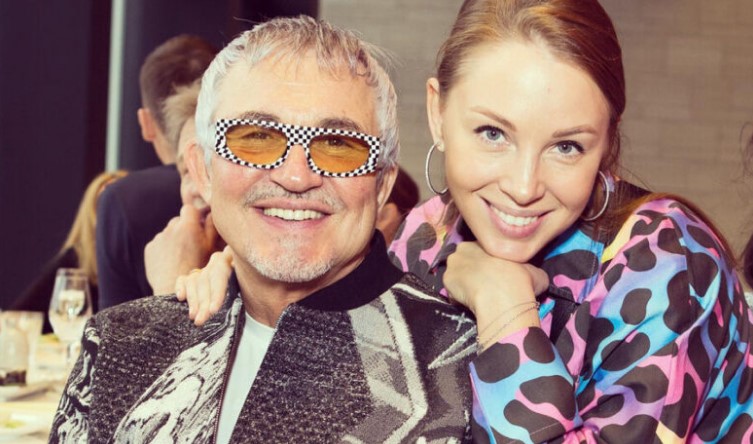 Дмитрий Дибров внезапно решил увезти семью из России