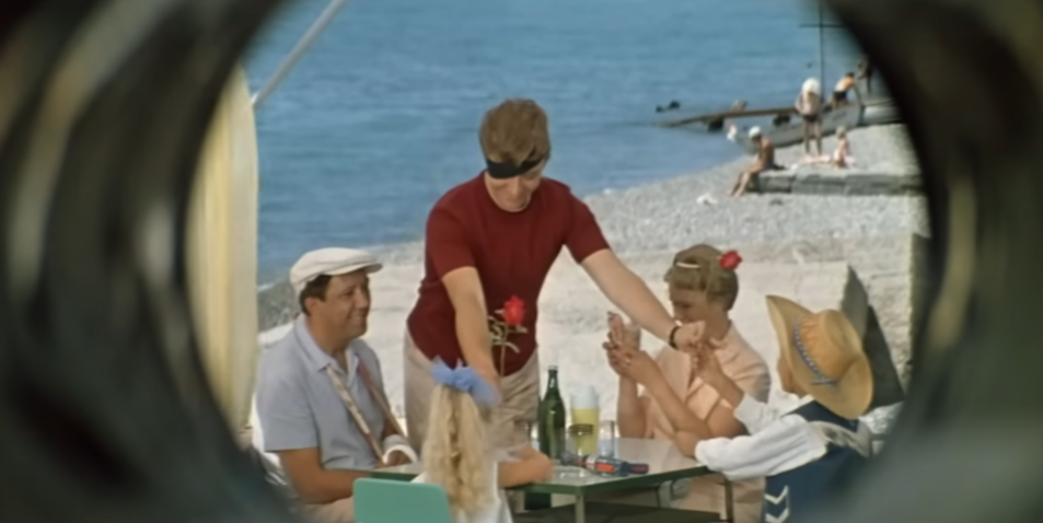 Гайдай не доглядел: киноляпы «Бриллиантовой руки», которые не замечали даже самые внимательные