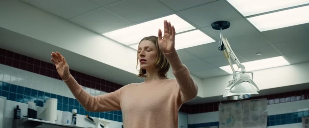 «Элегантный и стильный»: как приняли «Виды доброты» в Каннах