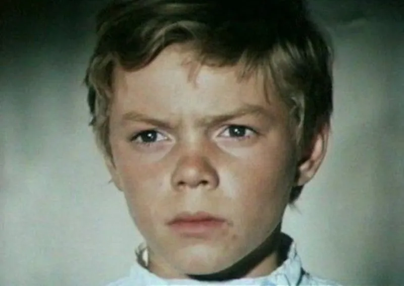 Попал под трамвай, стал инвалидом: проклятие детей-звезд из советского кино