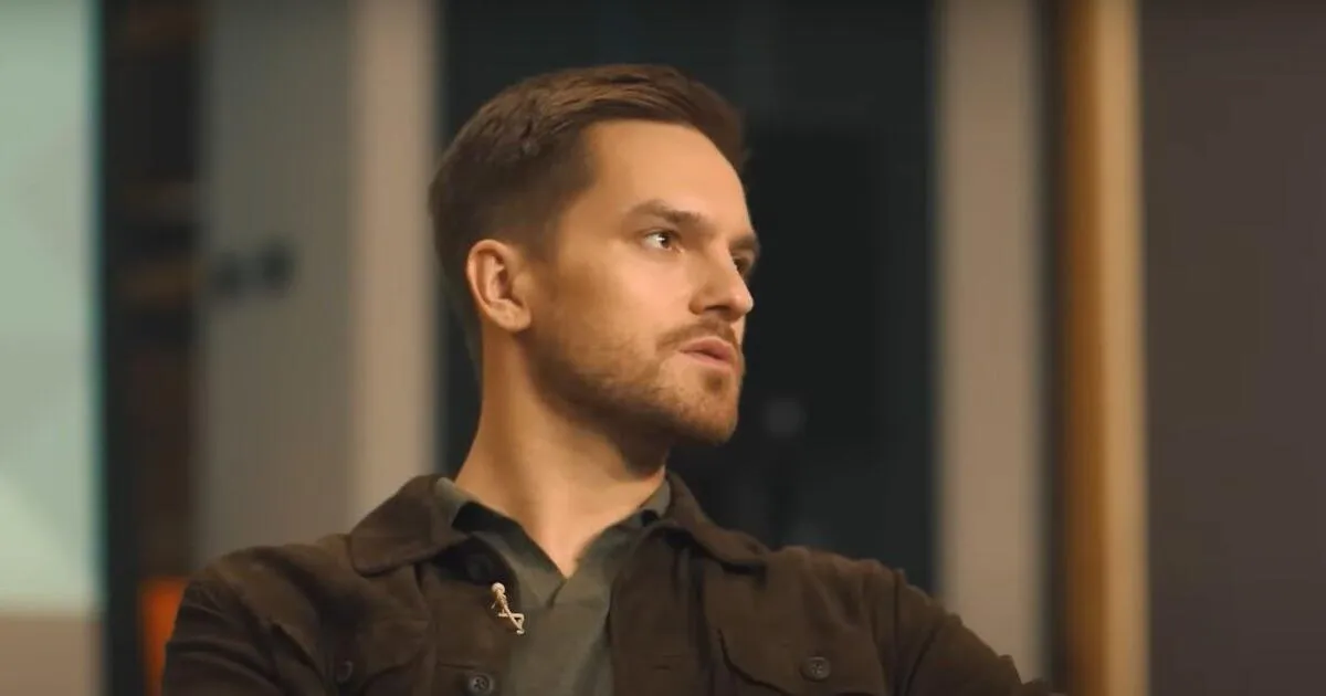 Никита Волков покинул российскую адаптацию «Постучись в мою дверь»