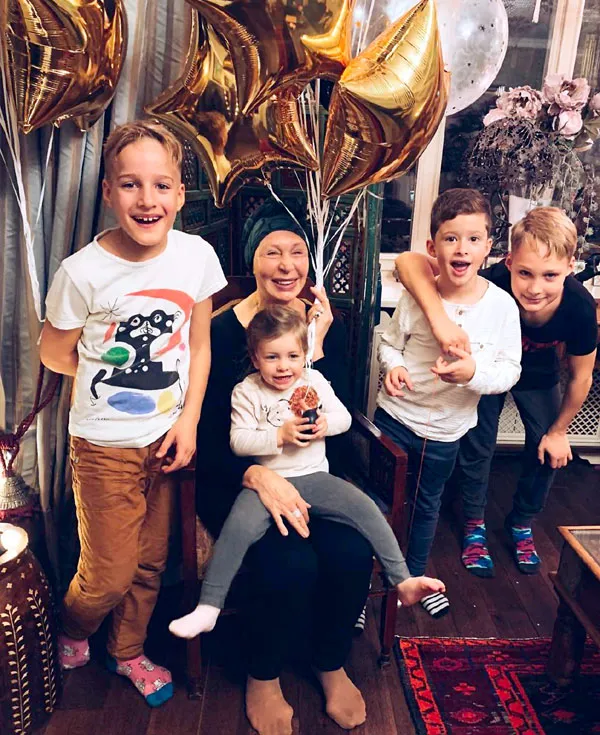 Татьяна Васильева готовится стать бабушкой в седьмой раз