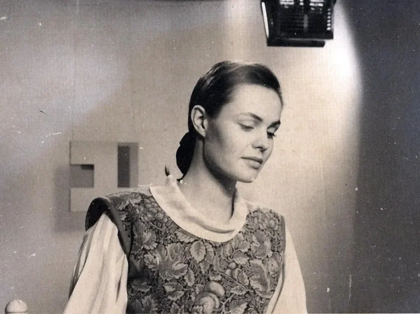 60-летняя Екатерина Андреева показала, как пьёт кровь моллюсков 60-летняя Екатерина Андреева показала, как пьёт кровь моллюсков