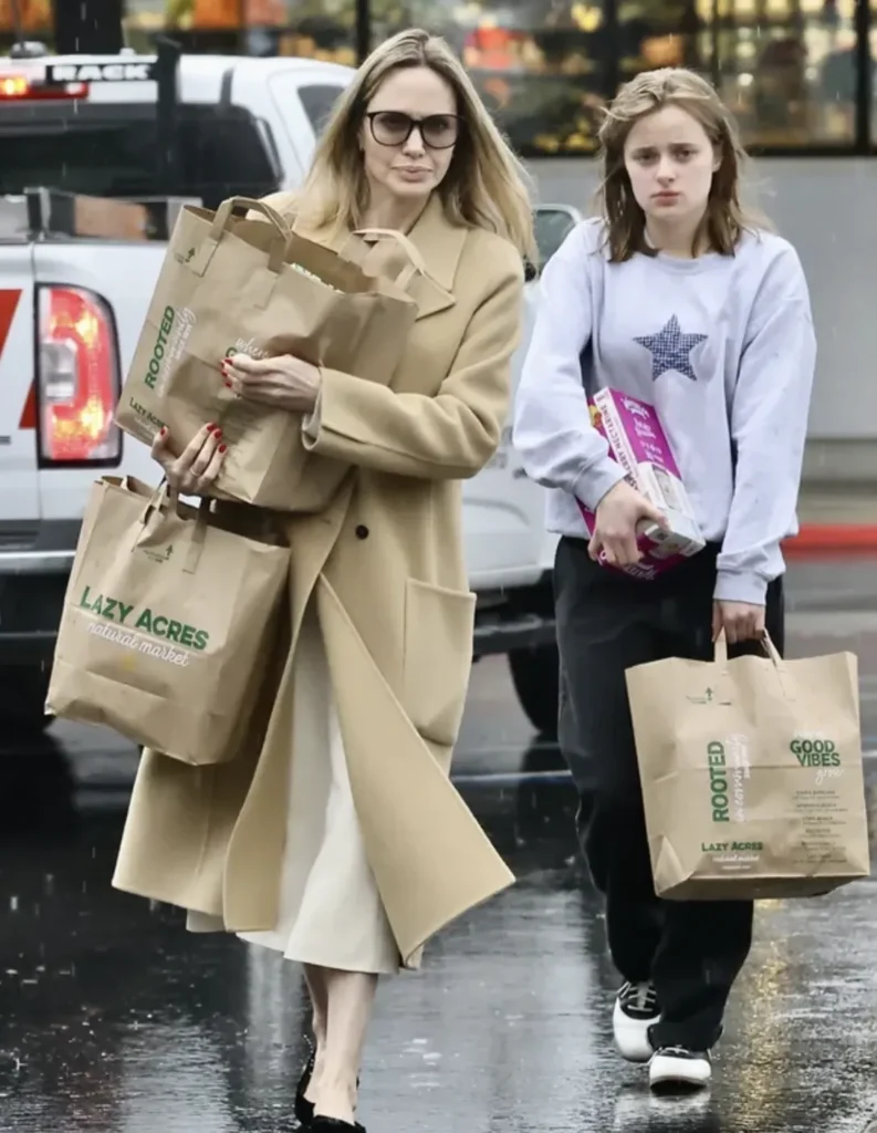 Как выглядит 16-летняя дочь Анджелины Джоли и Брэда Питта