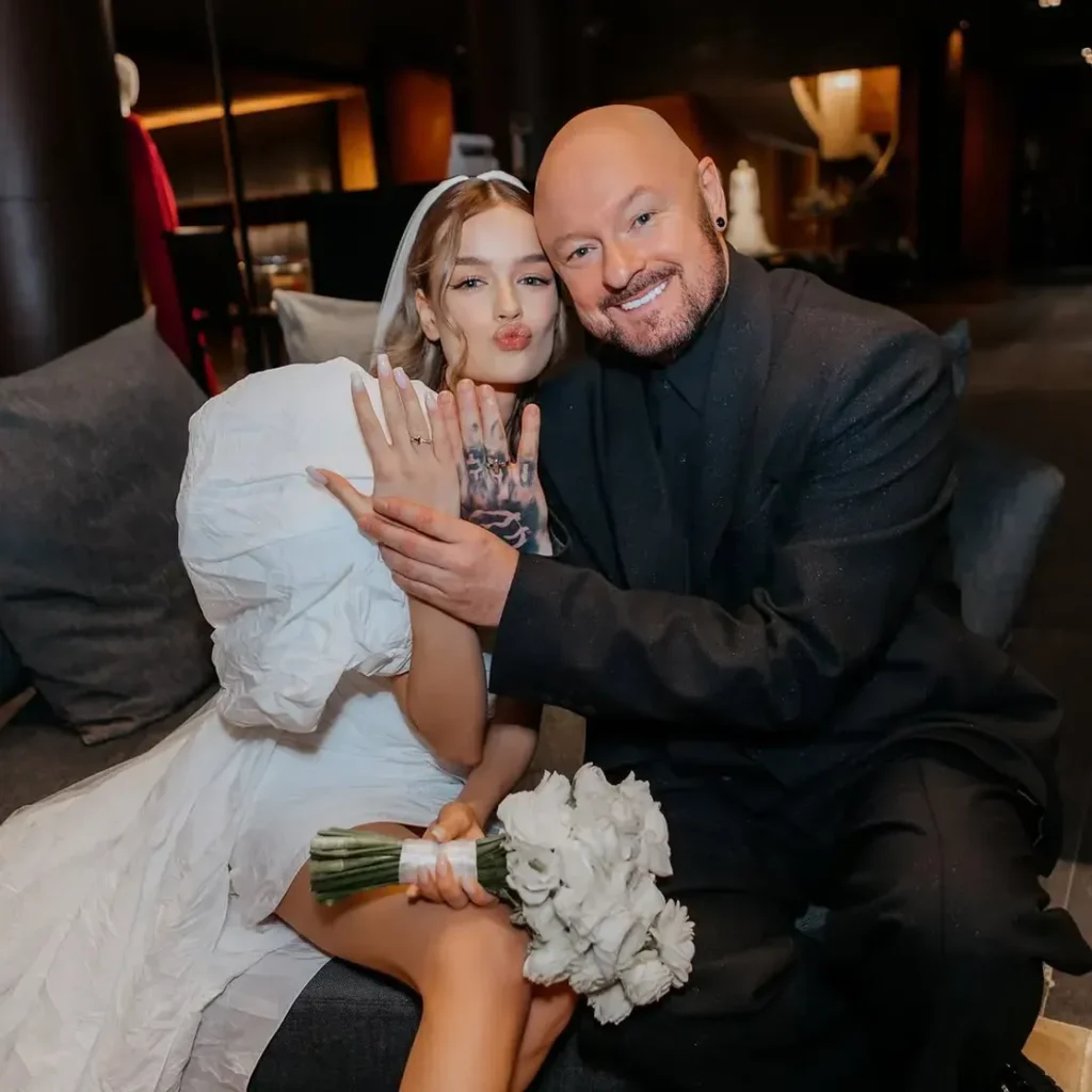 Александрина Олексюк поделилась фотографиями своей свадьбы с Марком Горобцом