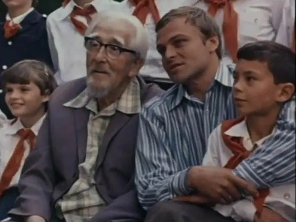 Творческое откровение Александра Соловьева в кинематографическом полотне «К своим!» Творческое откровение Александра Соловьева в кинематографическом полотне «К своим!»