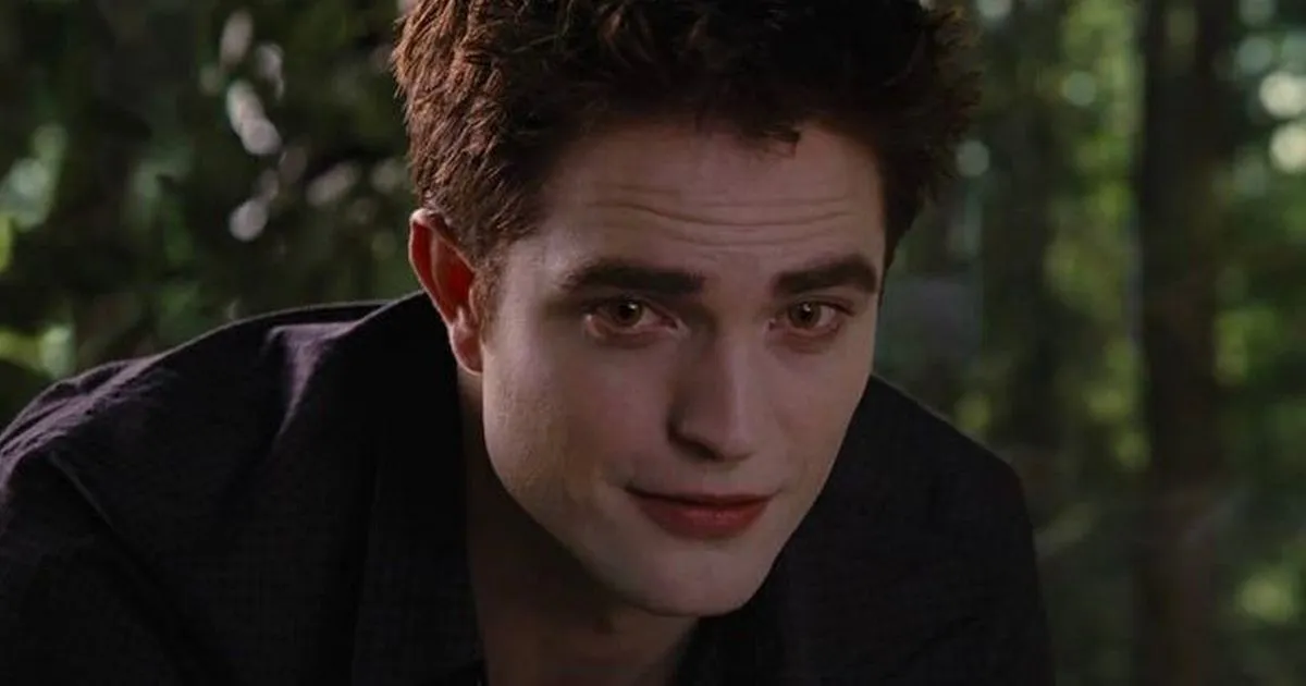 Звезда «Сумерек» Роберт Паттинсон рассказал о сложностях съемок третьей части «Дюны» Звезда «Сумерек» Роберт Паттинсон рассказал о сложностях съемок третьей части «Дюны»