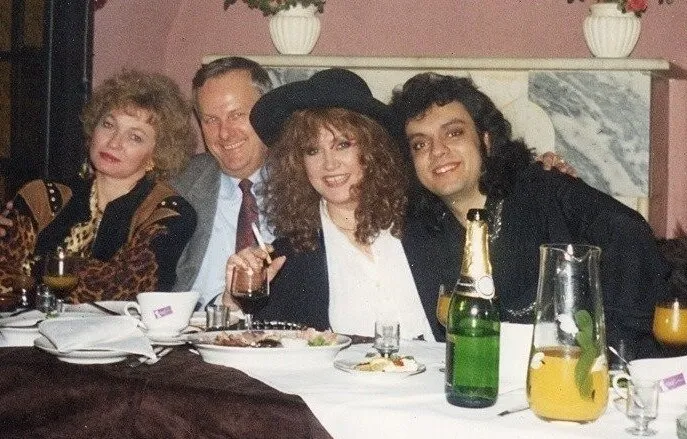 «Дальше буду жить»: подборка редких архивных снимков Филиппа Киркорова