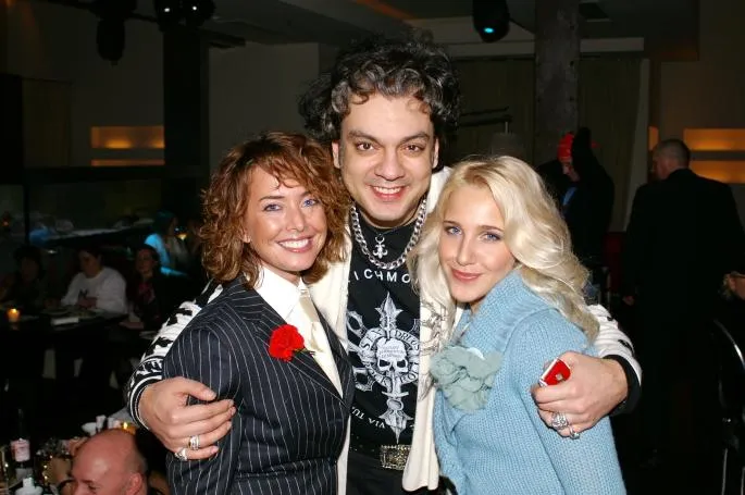 «Дальше буду жить»: подборка редких архивных снимков Филиппа Киркорова