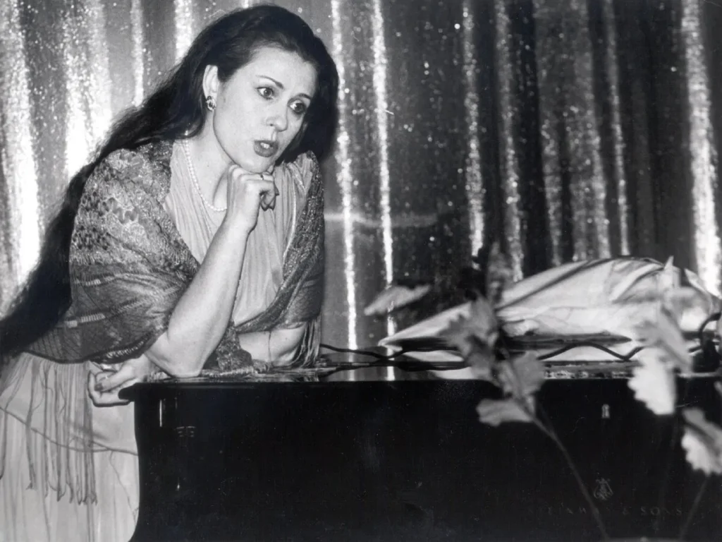 Легендарная Валентины Толкуновой и её противоречия