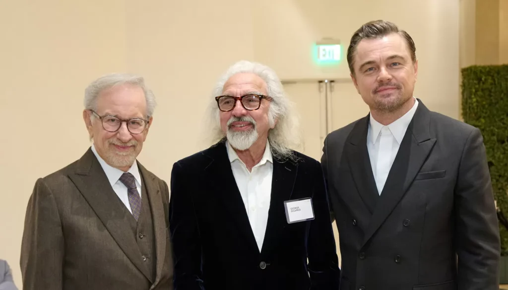 Леонардо ДиКаприо и его отец на приеме «Оскар 2026»