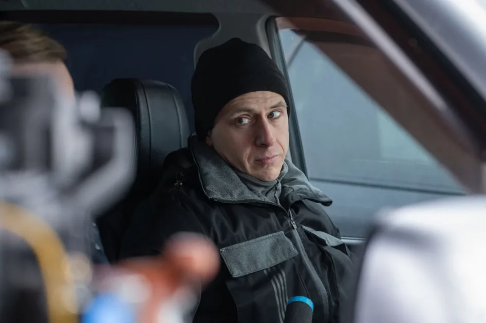 Арсений Робак возвращается в роль Жеки Мурина в «Горячей точке»