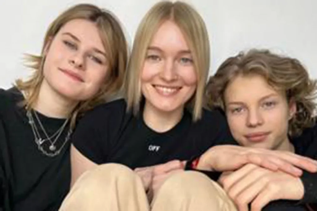 Виктория Толстоганова заявила, что четыре года подряд пыталась поступить в ГИТИС