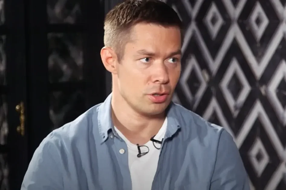 Стас Пьеха закрутил роман с молодой стилисткой