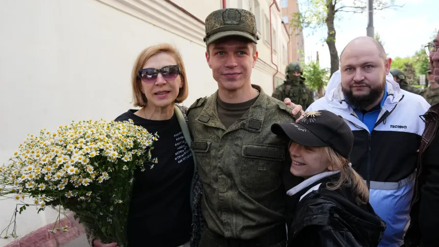 Глеб Калюжный вернулся из армии