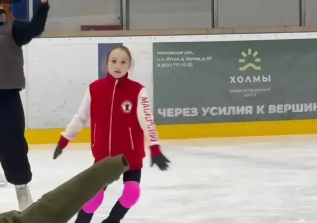 Оксана Акиньшина показала подросшую дочку
