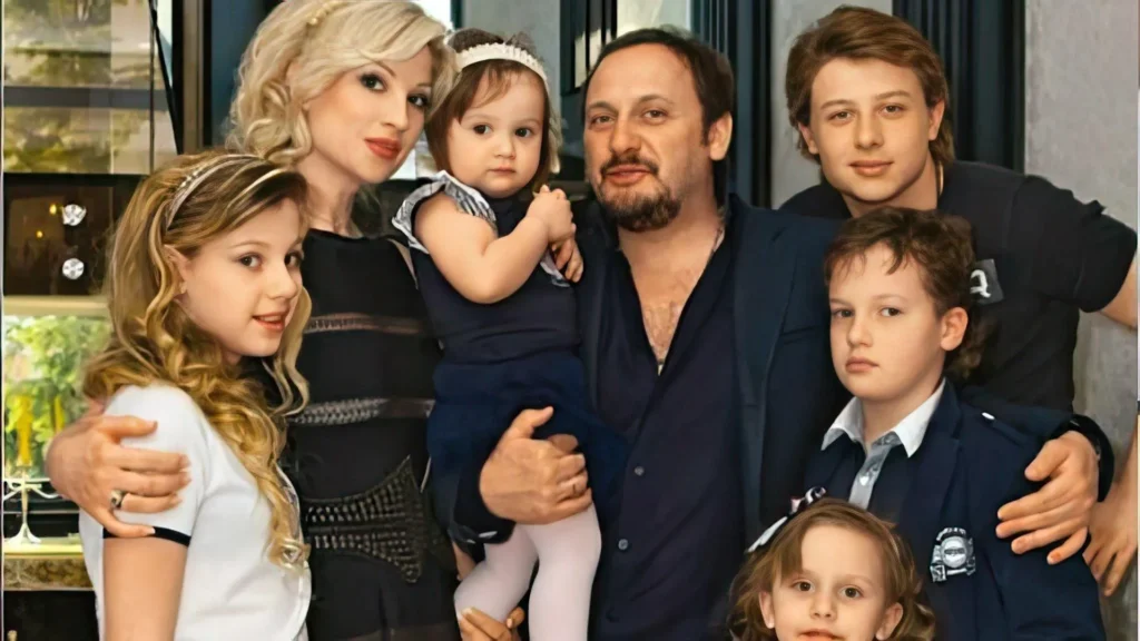 Какими выросли шесть детей Стаса Михайлова