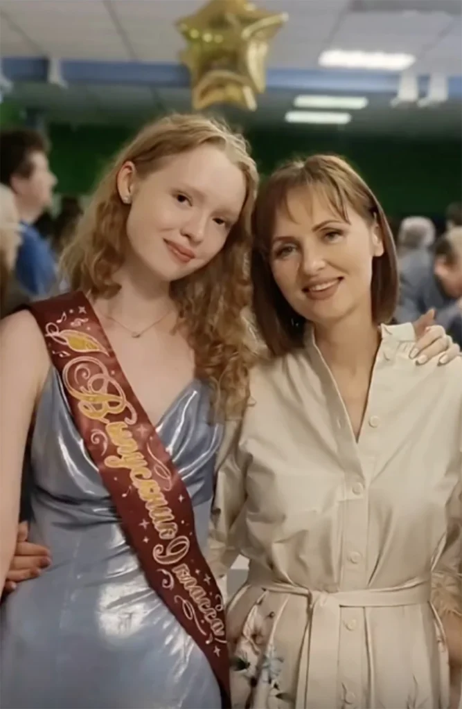 Елена Ксенофонтова рассказала, что её 15-летняя дочь уезжает работать моделью