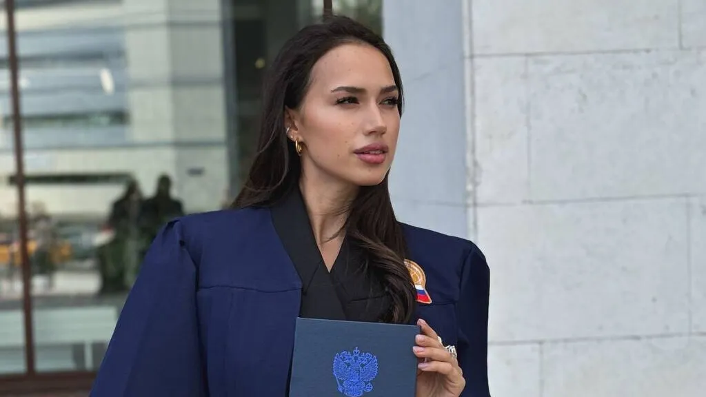 Алина Загитова завершила обучение в РАНХиГС