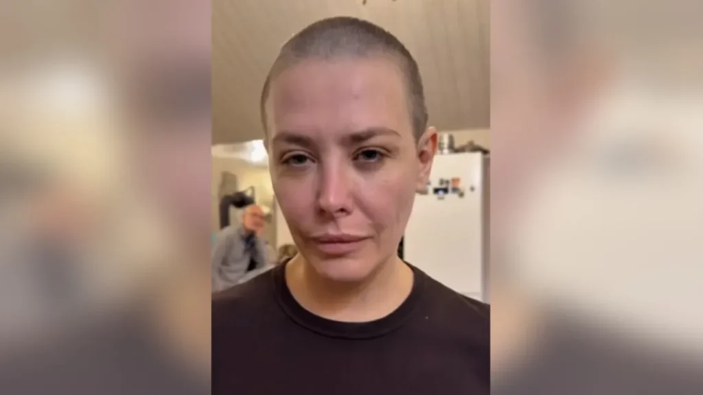 52-летняя актриса Екатерина Волкова побрилась налысо