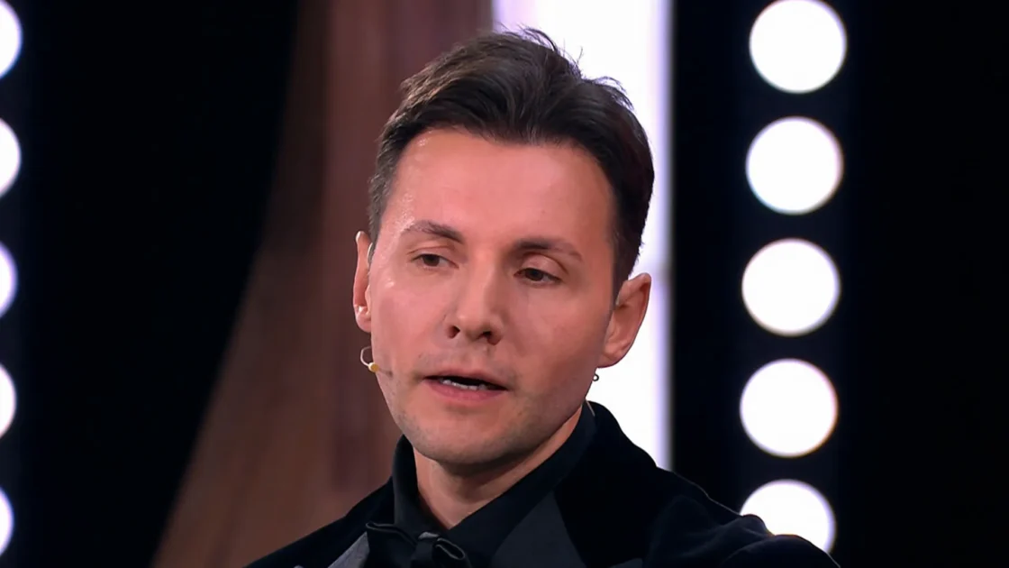 Отец-одиночка Вячеслав Манучаров впервые показал троих детей от разных браков Отец-одиночка Вячеслав Манучаров впервые показал троих детей от разных браков